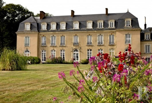 A small country chateau surrounded by a huge park on the outskirts of Le Mans, away from the world - photo  n°2