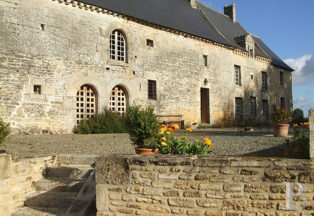 A welcoming manor perched by the edge of a river in the land of shelly sands on the way to Dinan - photo  n°4