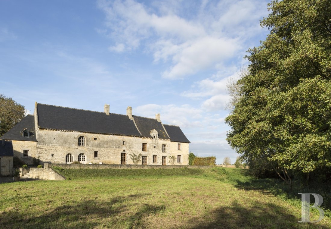 A welcoming manor perched by the edge of a river in the land of shelly sands on the way to Dinan - photo  n°5