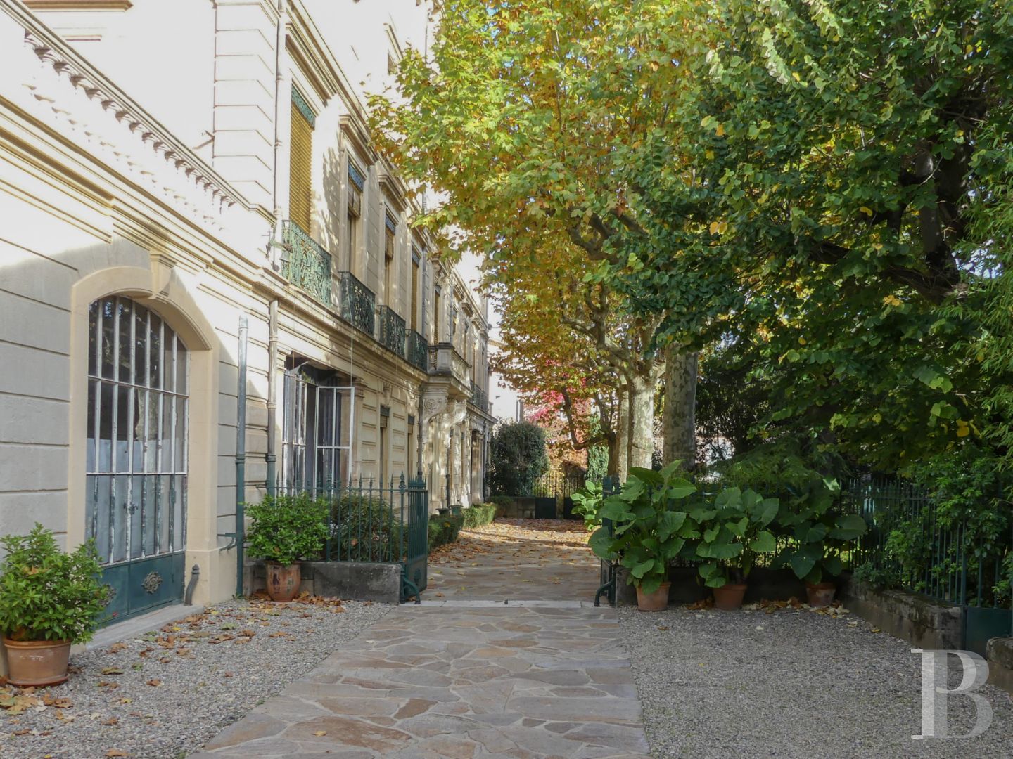 Exceptional Manson for sale south of France Beziers area Ref