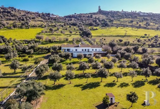 A 3.5-ha property, with a house and outbuildings  in Monsaraz, in the region of Alentejo