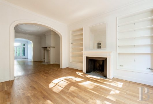 In Uccle, a fully renovated, 1920 mansion house near to Avenue-Brugmann and the Royal-Léopold-Club 