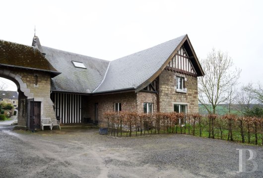A former stable and caretaker's lodge in the Province of Liège, near Verviers