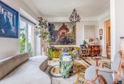 A spacious flat in a highly sought-after area,  close to the Eduardo VII Park in the centre of Lisbon