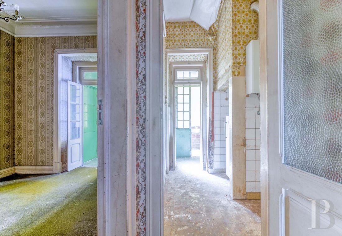 A 2-bedroom flat awaiting renovation <br/>close to the Estrela Basilica in Lisbon