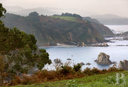 In Asturias, an exceptional residence on the cliffs of the Cantabrian Sea, offering a breathtaking marine panorama 
