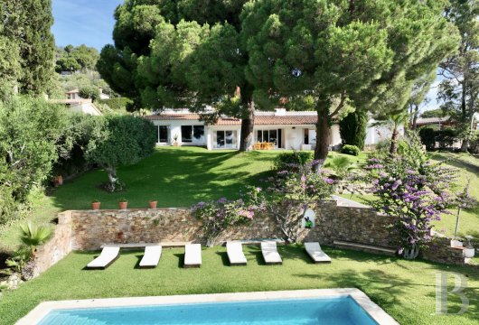45 minutes from Girona, a Mediterranean villa with swimming pool and garden of around 500m²