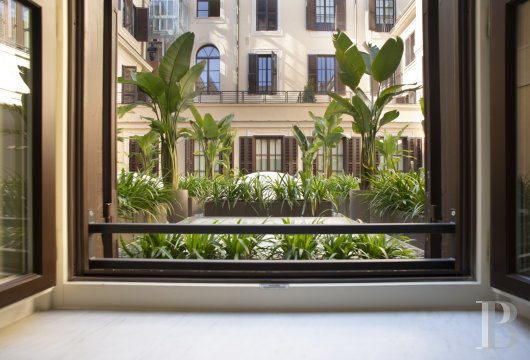 In the heart of Rome, an apartment in an 18th-century palace between the Pantheon and Navona