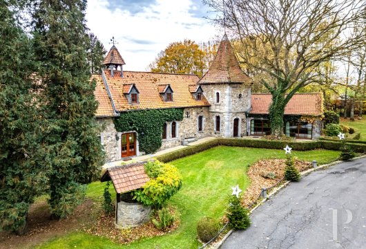 Near Namur, a property comprising three buildings with an established tourism and events business