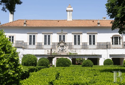 Near Borba, in the Alentejo, Quinta do General, a 16th-century estate featuring a mansion designed by Raul Lino