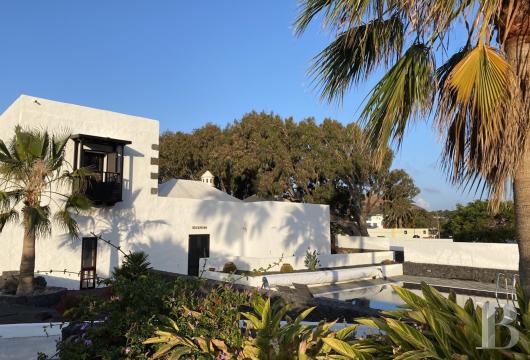 In Uga, a Canarian finca with seven independent units