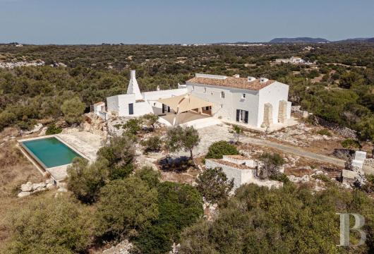 In Alaior, a renovated country house on approximately 80 hectares of land on the island's southern coast